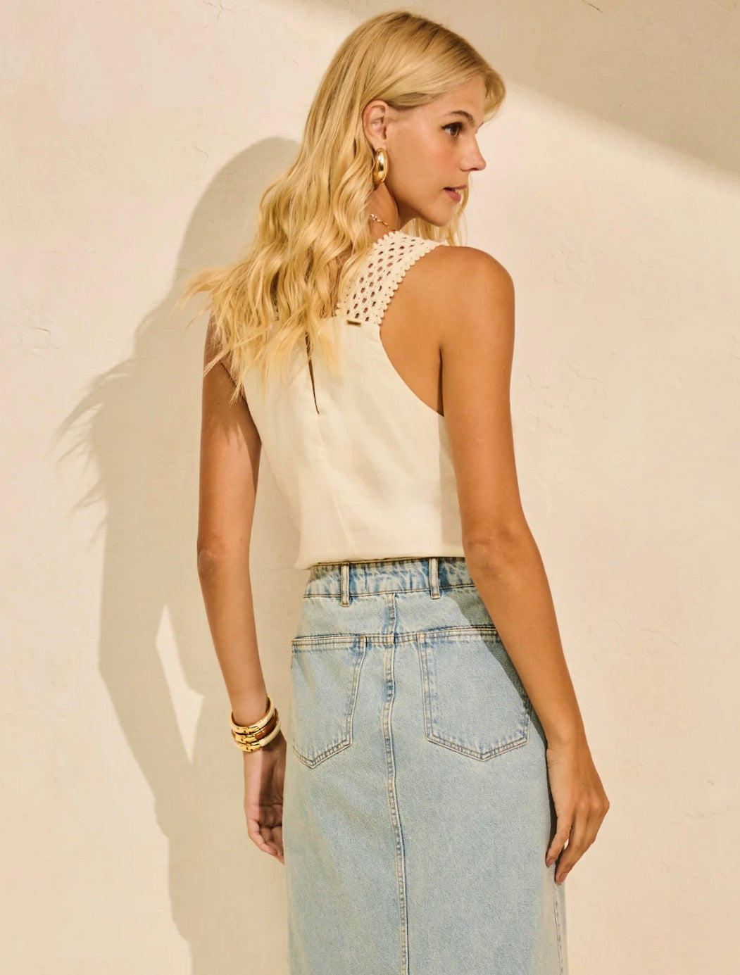 Blusa em Linho com Alças em Macramê